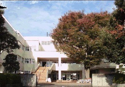 ���ӊ� �C�V���s�����򏬊w�Z �k��22���B 1700m