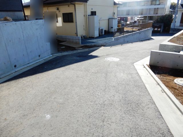 ���ӊ� �O�����V�e�B�卪�X �k��17���B 1350m