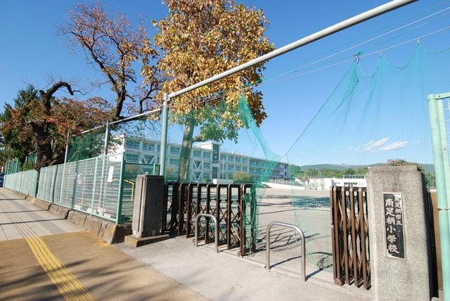 ���ӊ� �쑫���s���쑫�����w�Z �k��19���B 1510m