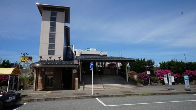 ���ӊ� ���{�w(JR ���C���{��) �k��25���B 2000m