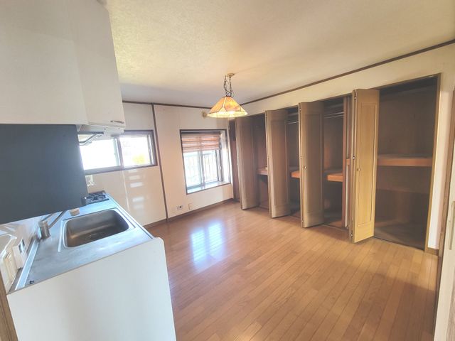 �L�b�`�� �_�C�j���O�L�b�`��