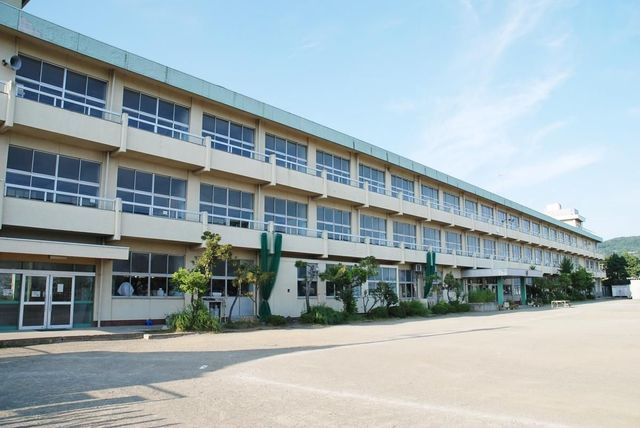 ���ӊ� ���c���s����㏬�w�Z �k��10���B 800m