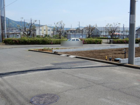 ���n�O�ώʐ^ �O�ʓ��H�����n�y�n