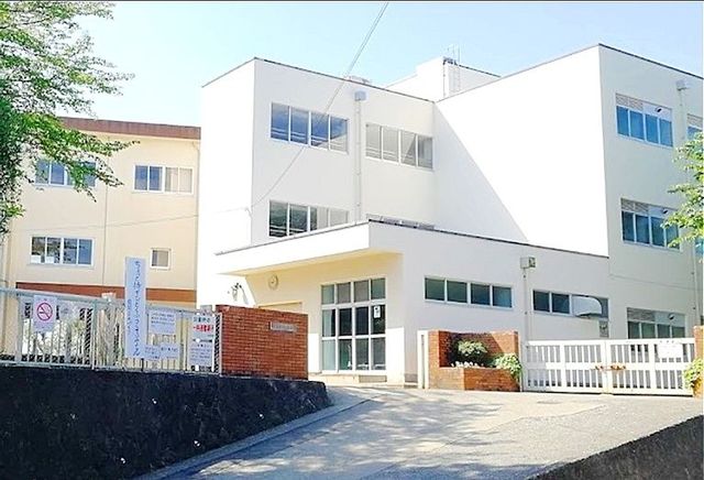���ӊ� ���c���s���k���w�Z �k��18���B 1370m